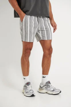Shorts><noscript><img width=