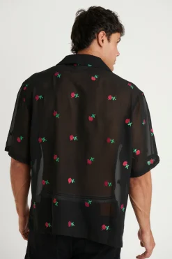 Shirts><noscript><img width=