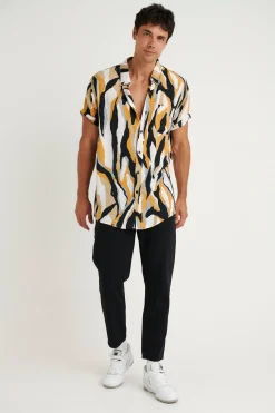 Shirts><noscript><img width=
