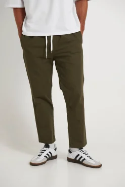 Pants><noscript><img width=