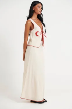 Skirts><noscript><img width=