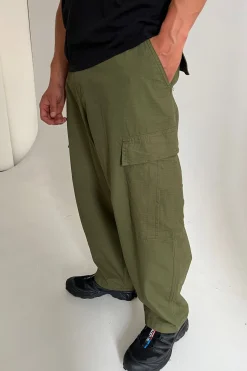 Pants><noscript><img width=