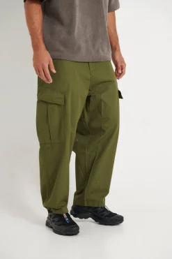 Pants><noscript><img width=