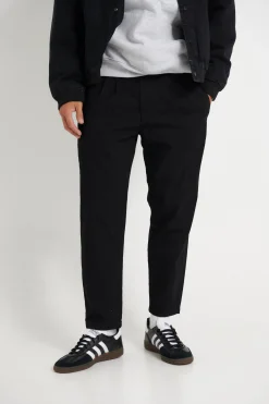 Pants><noscript><img width=