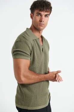 Shirts><noscript><img width=