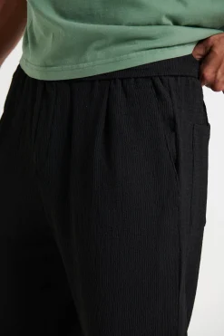 Pants><noscript><img width=