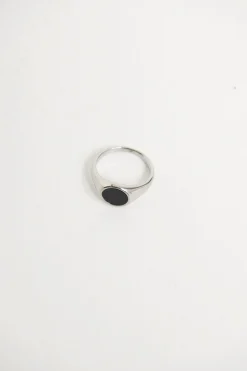 Accessories>Angels Whispers Nth Signet Ring Black/Silver