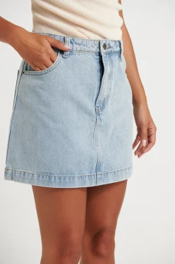 Denim><noscript><img width=