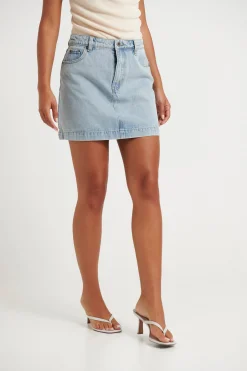 Denim><noscript><img width=