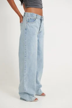 Pants><noscript><img width=