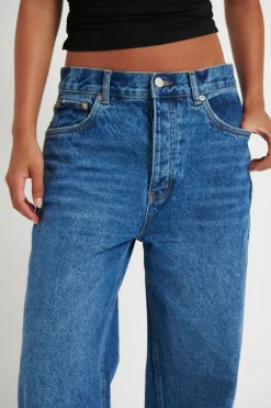 Pants><noscript><img width=