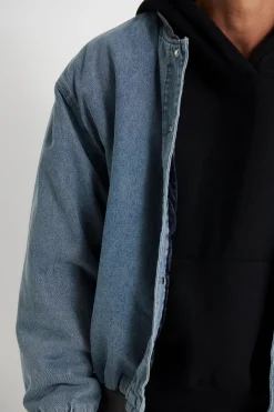 Jackets><noscript><img width=
