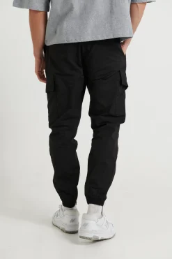 Pants><noscript><img width=